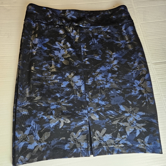 Carmen Marc Valvo Women Floral Pencil Skirt Size Large - Picture 2 of 8